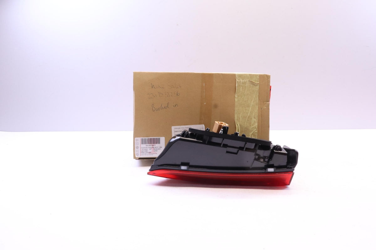 Original OE Volkswagen Heckleuchte 5NA945094G
