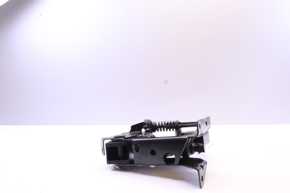 Original OE MERCEDES-BENZ Kupplungspedal A6392904501