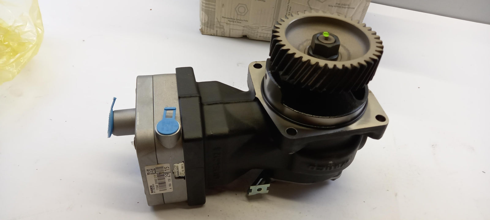 Original MERCEDES-BENZ Atego Klimakompressor A906130291580