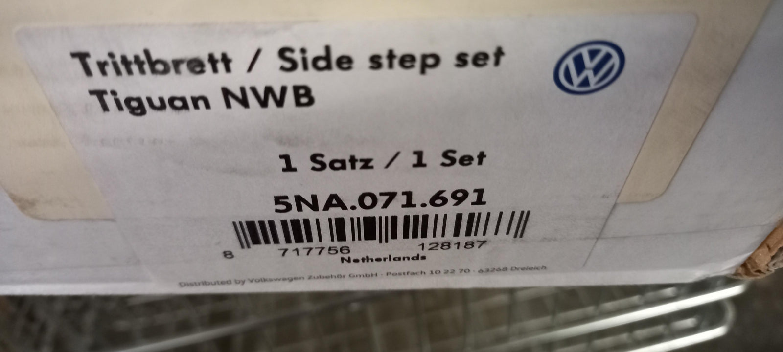 Original VW Tiguan AD/BT Trittbretter Satz Alu eloxiert 5NA071691