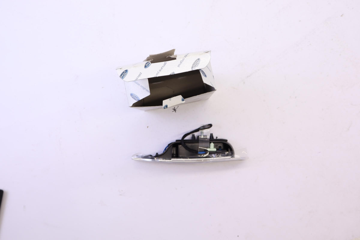 Original FORD Ecosport 2017-2018 Kofferraum Griff Hinten 2037310