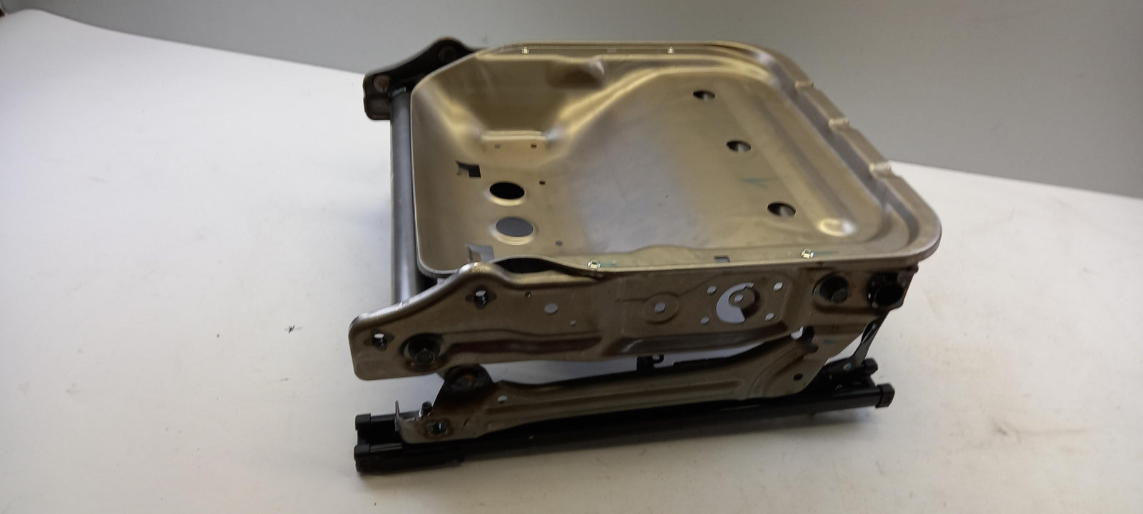 Original OPEL Agila-B Sitzrahmen vorne links 93167713