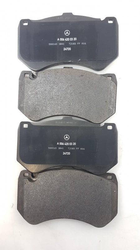 Original MERCEDES-BENZ W212 W222 C197 C217 Bremsbeläge vorne A0074207120