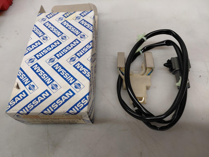Original OE NISSAN Türverriegelung Schalter 8060362J01