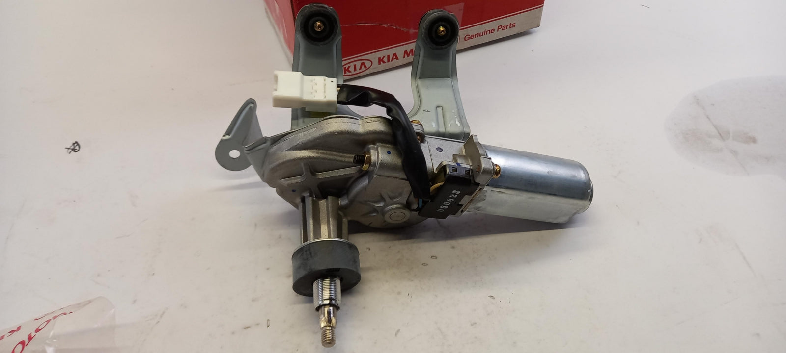 Original OE HYUNDAI/KIA Wischermotor 0K53Z67450