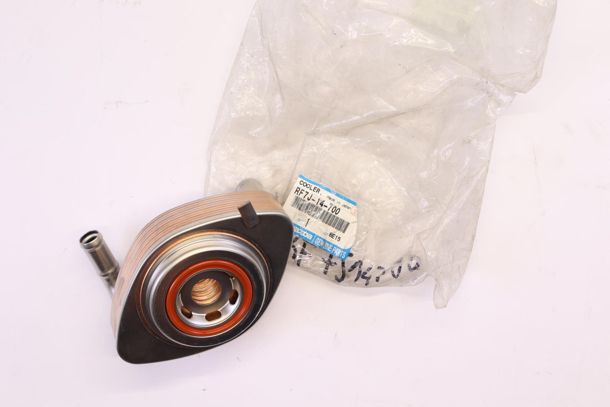 Original OE MAZDA Motorölkühler RF7J14700