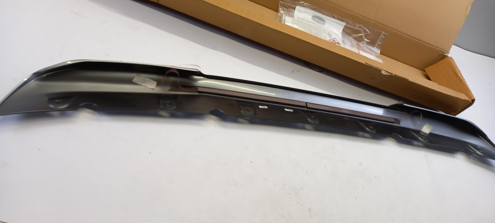 Original OE NISSAN Stoßstange Schutz KE6106P0DS