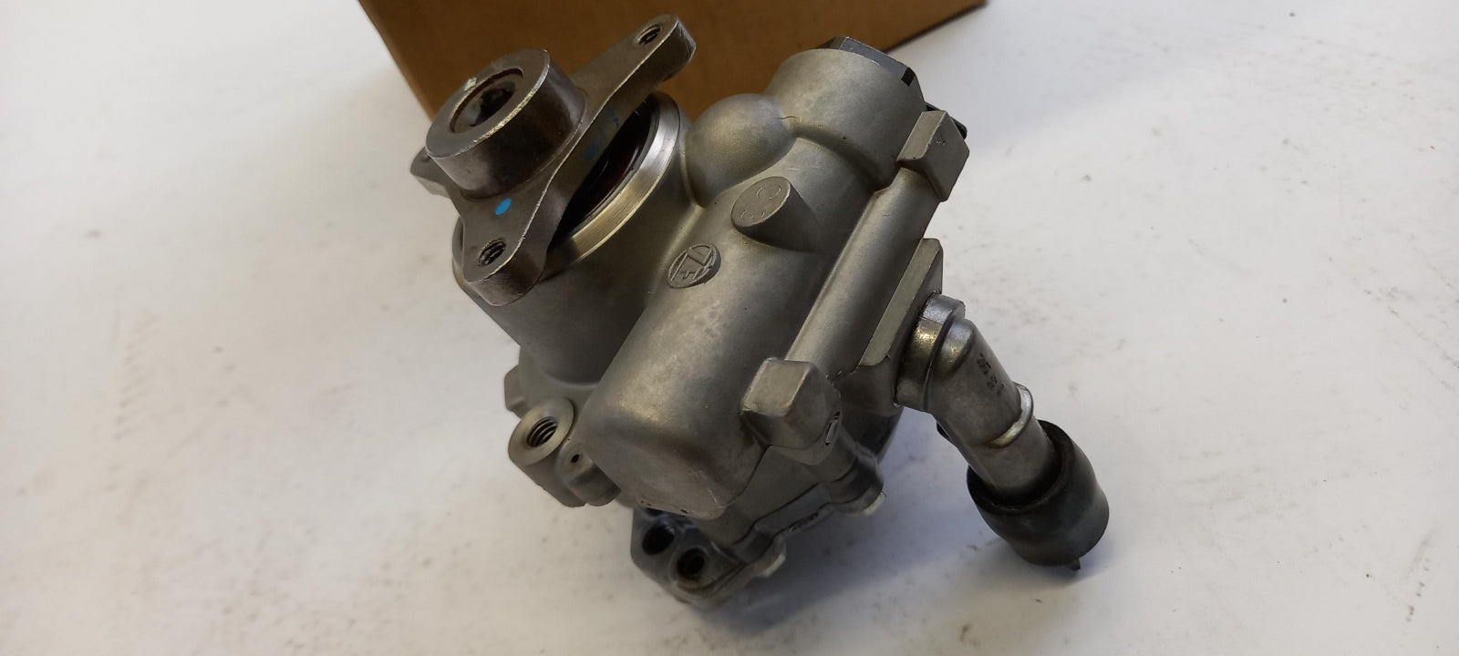Original OE NISSAN Servopumpe 4911000QAK