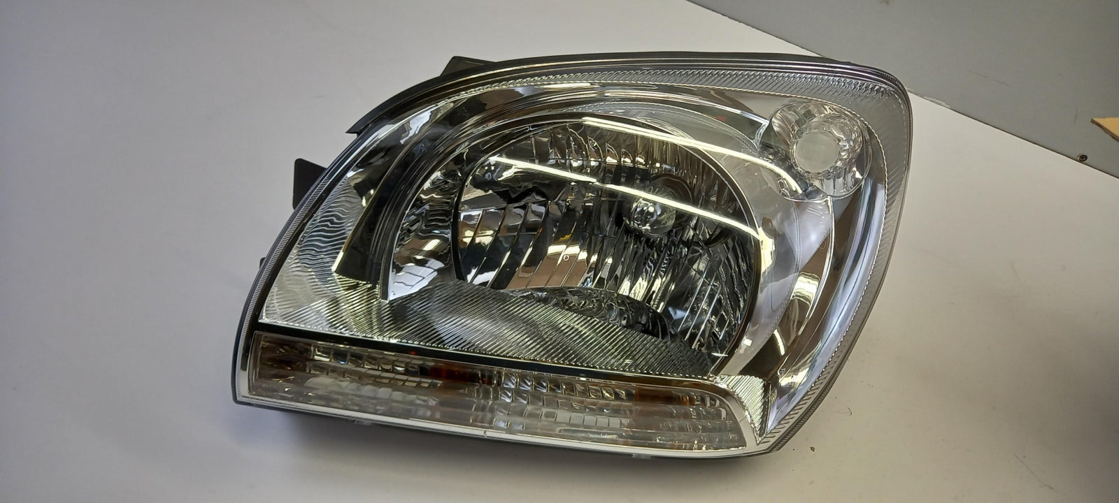 Original OE HYUNDAI/KIA Scheinwerfer 921011F020