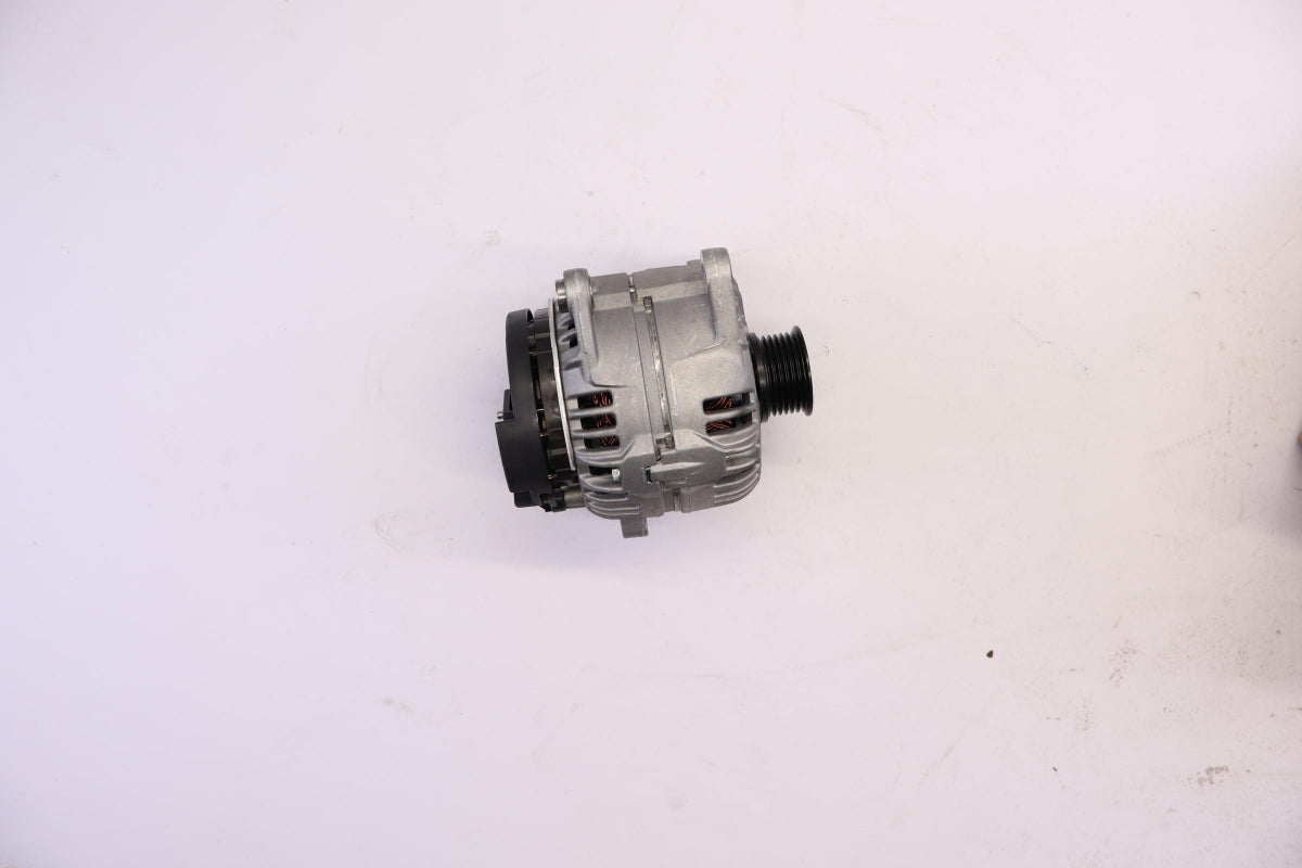 Original OE NISSAN Lichtmaschine 2310000Q2G
