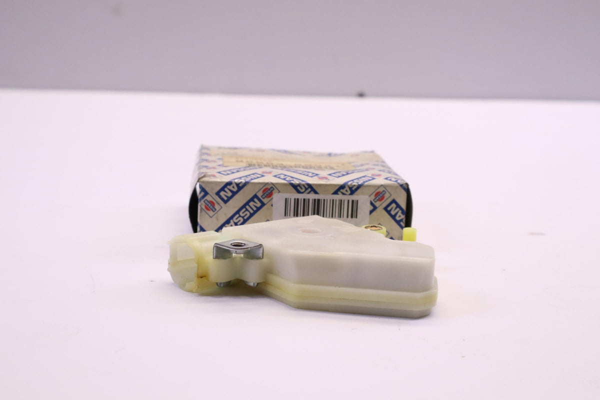 Original OE NISSAN Stellantrieb 8055389921