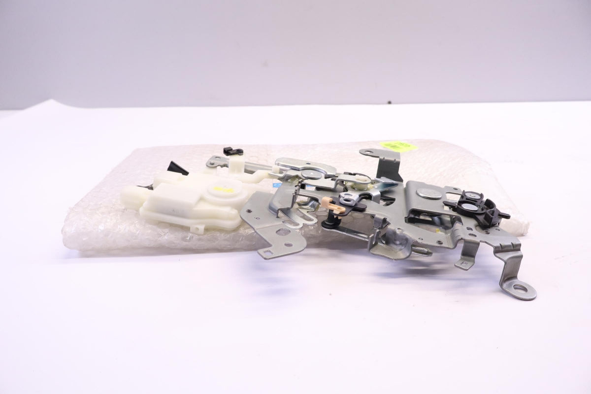 Original OE MAZDA Türschloss C23573380E
