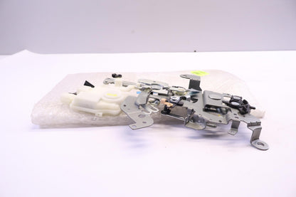 Original OE MAZDA Türschloss C23573380E