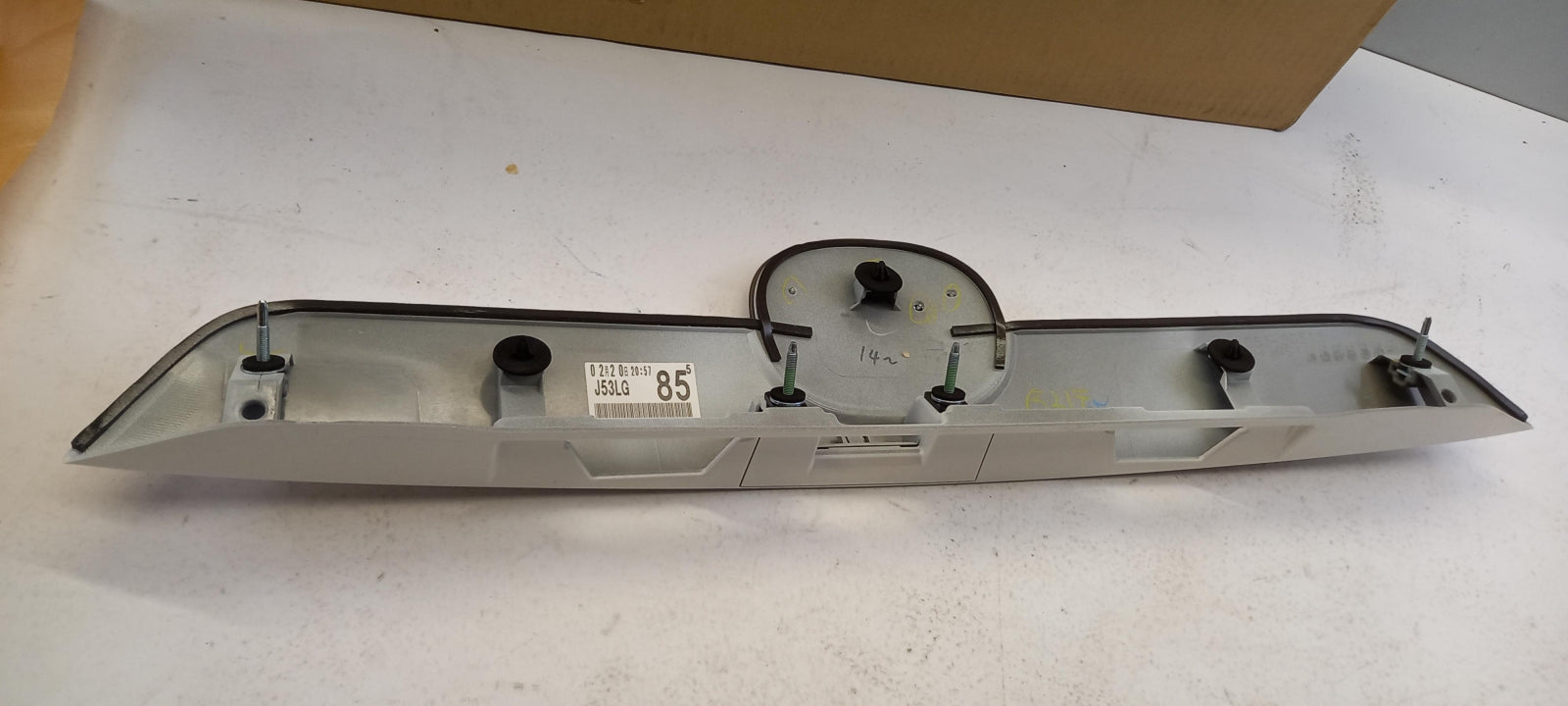 Original OE MAZDA Heckklappe Zierleiste KD5350810A85