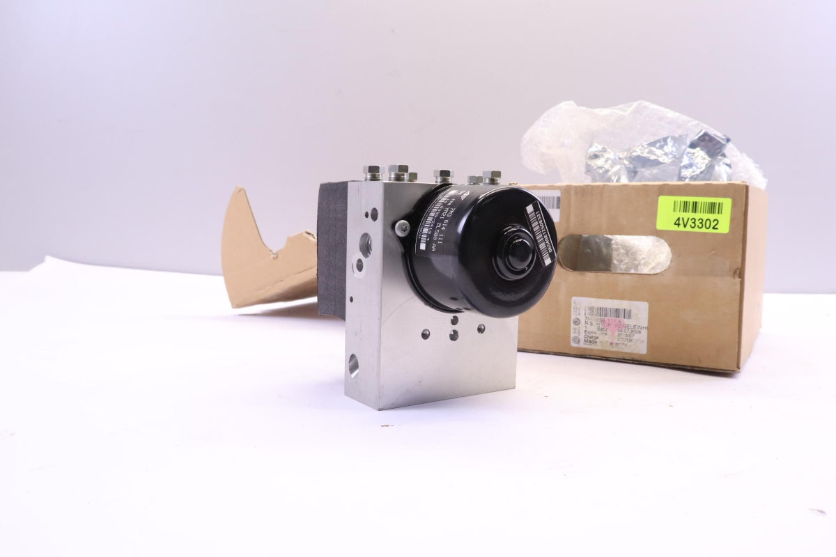 Original OE Volkswagen Bremsanlage Hydraulikpumpe 7M3698117A