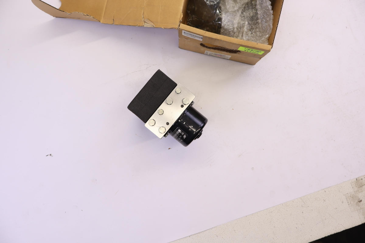 Original OE Volkswagen Bremsanlage Hydraulikpumpe 7M3698117A