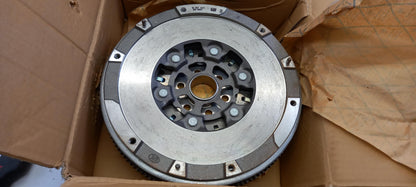 Original OPEL Astra-H Zafira-B 2.0L Schwungrad 93184586