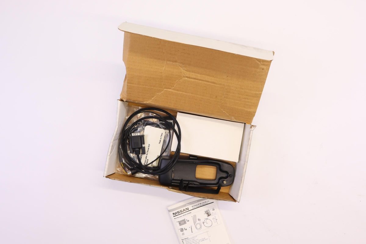 Original OE NISSAN Telefon Montagesatz KE28389466