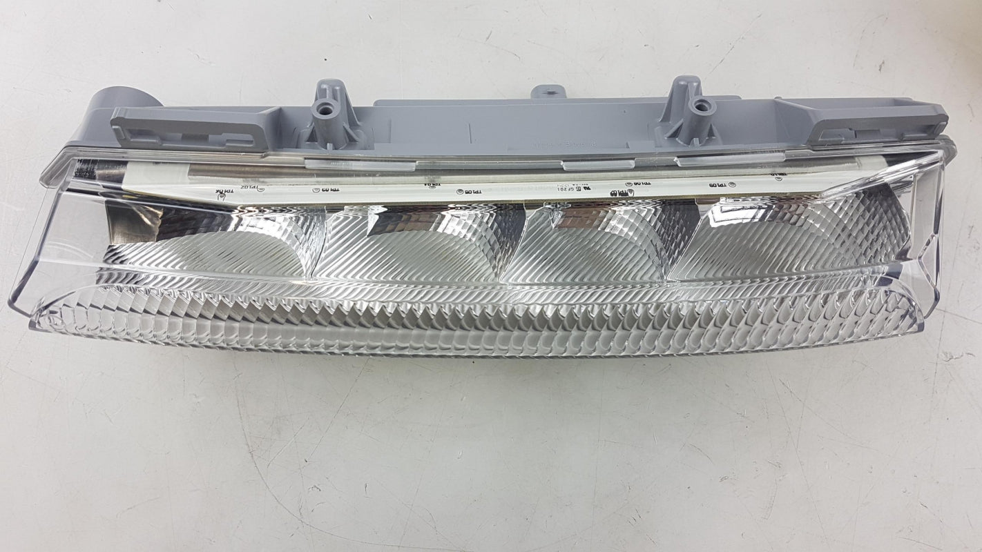 Original MERCEDES-BENZ B-klasse W246 W242 LED-Tagfahrlicht links A2049069100