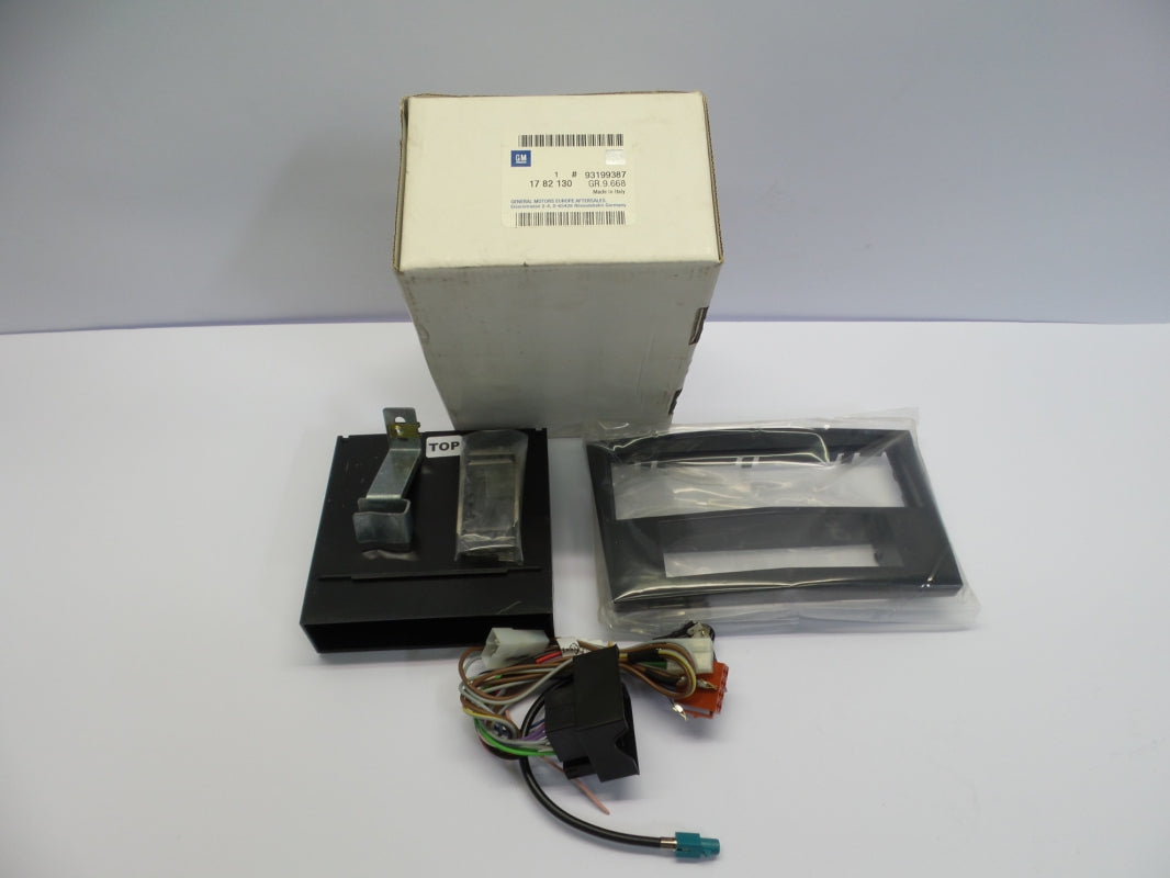 Original OPEL Corsa-D Adaptor mit Einbaurahmen Abdeckung und Kabelbaum 93199387