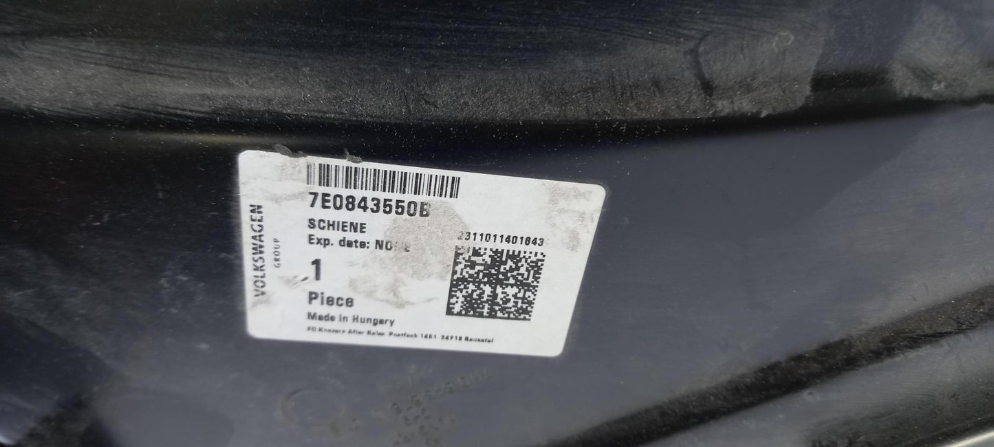 Original OE Volkswagen Tür Führungsschiene 7E0843550B