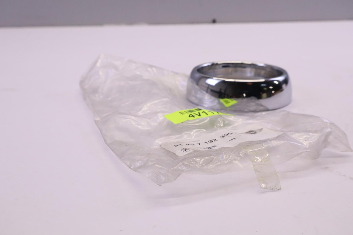 Original OE BMW Mittelkonsolenteil / Verkleidungssatz 51457132399