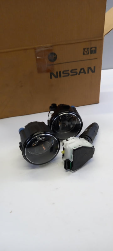 Original OE NISSAN Nebelscheinwerfer Satz KE622JG000