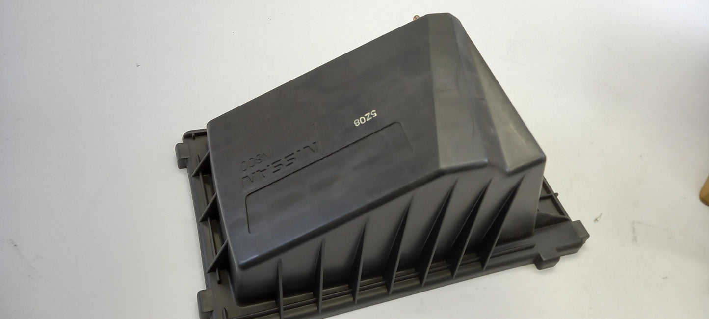 Original OE NISSAN Luftfilterkasten 165261N800