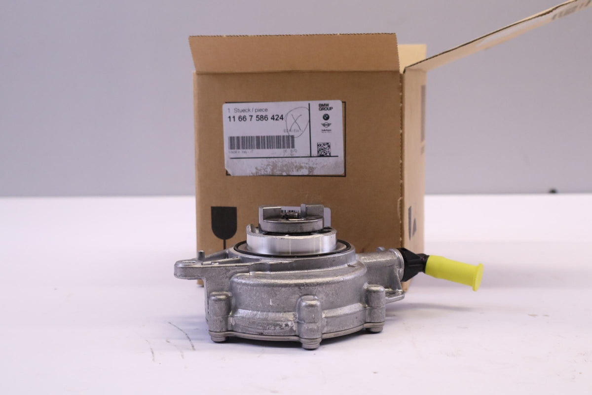 Original OE BMW Bremsanlage Vakuumpumpe 11667586424