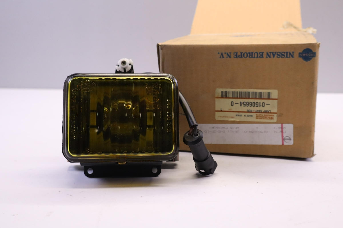 Original OE NISSAN Nebelscheinwerfer 015066540