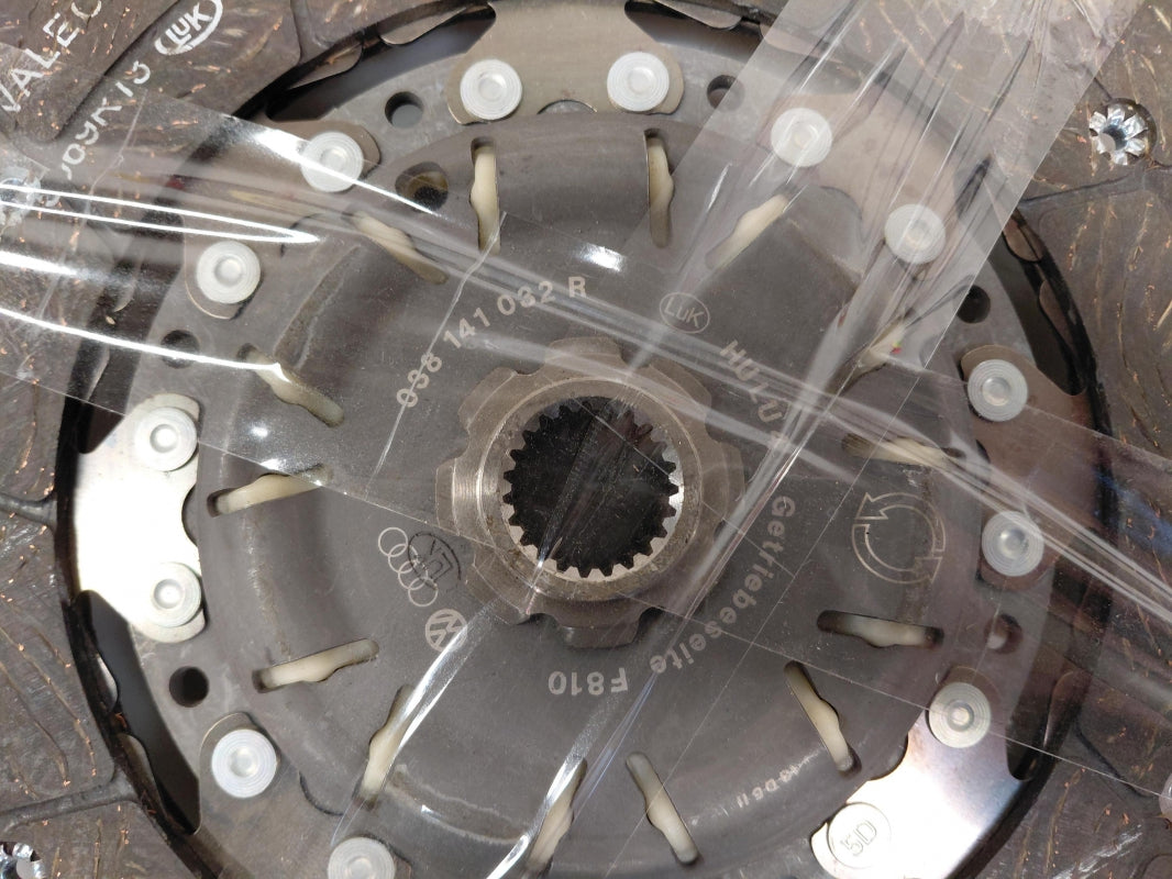 Original OE Volkswagen Kupplungsscheibe 038141032R
