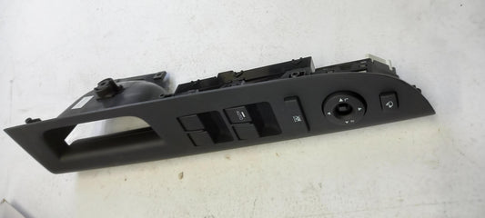 Original OE HYUNDAI/KIA Fensterheberschalter 935701P421EQ