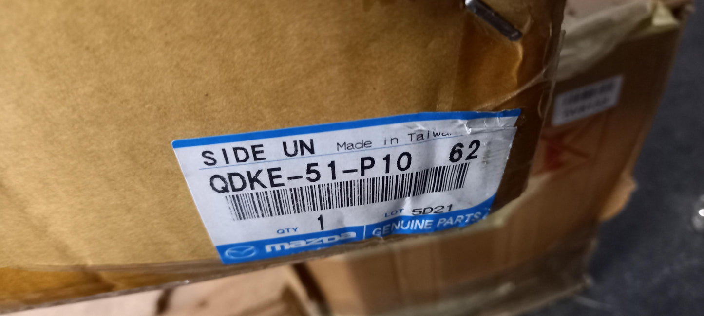 Original OE MAZDA Türschwelle Abdeckung QDKE51P1062
