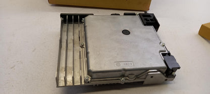 Original OE MAZDA Spannungswandler DAY067Y6Y