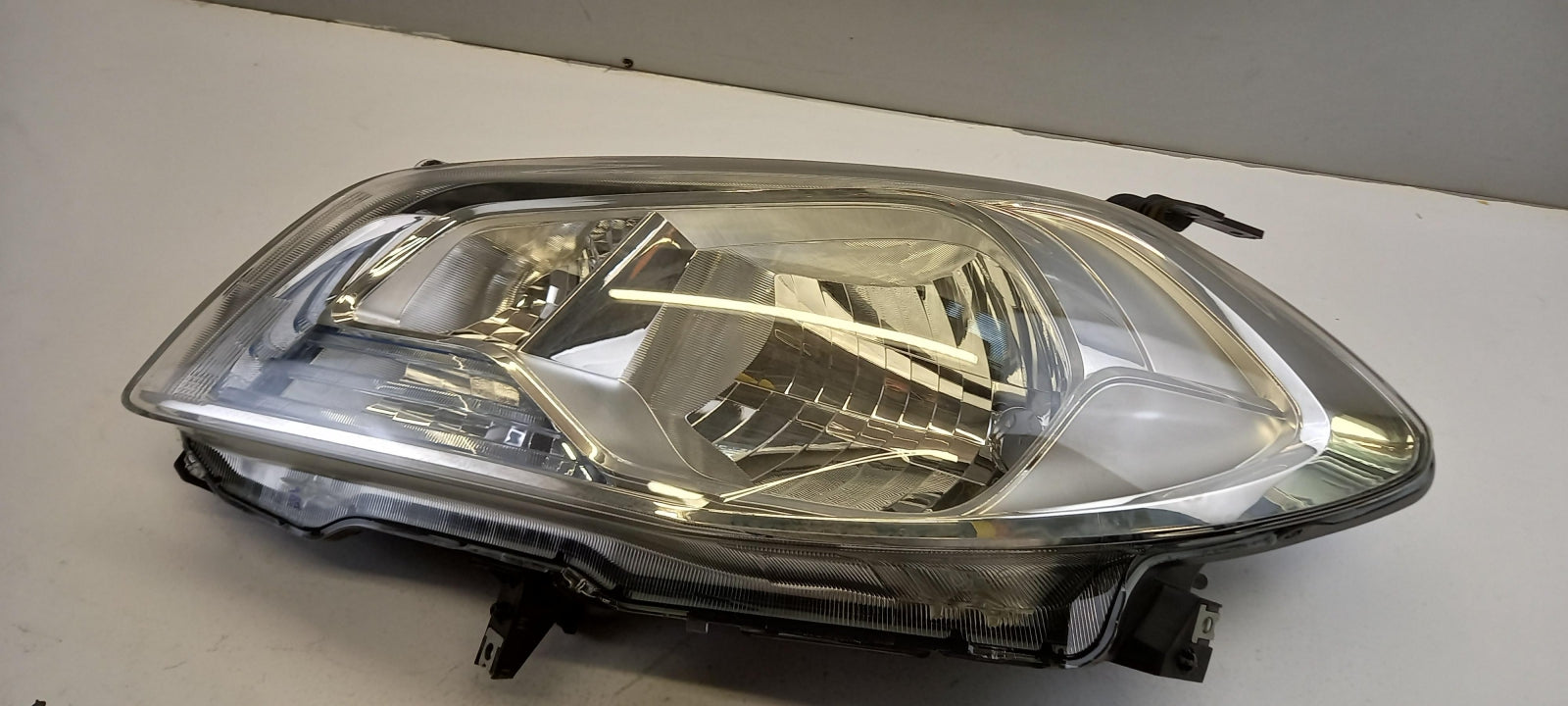 Original OE SUZUKI Scheinwerfer 3532061M30000