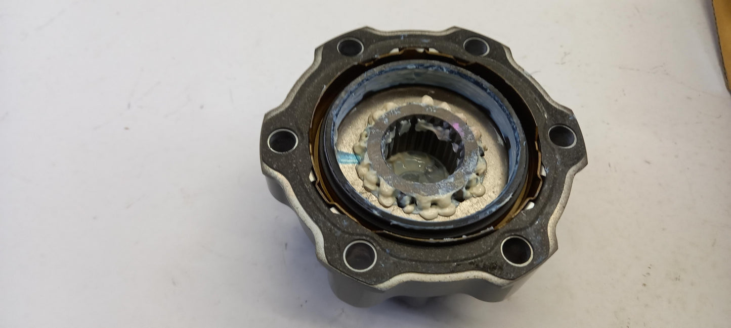 Original OE SUZUKI Nabendeckel 4381076J01000