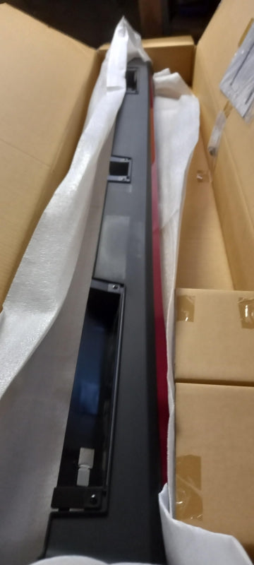 Original OE MAZDA Türschwelle Abdeckung QDKE51P1062