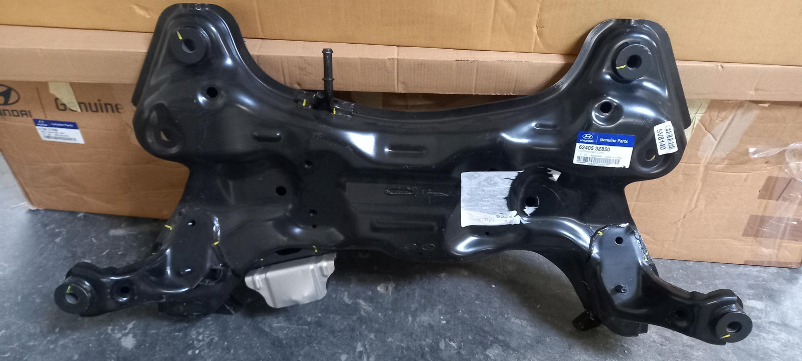 Original OE HYUNDAI/KIA Achsträger 624053Z850
