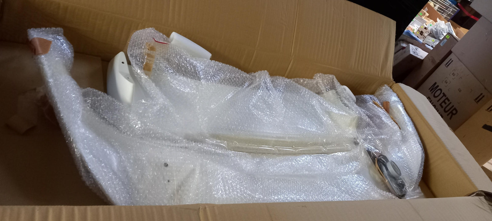 Original OE NISSAN Spoiler 98100RNZ30EU