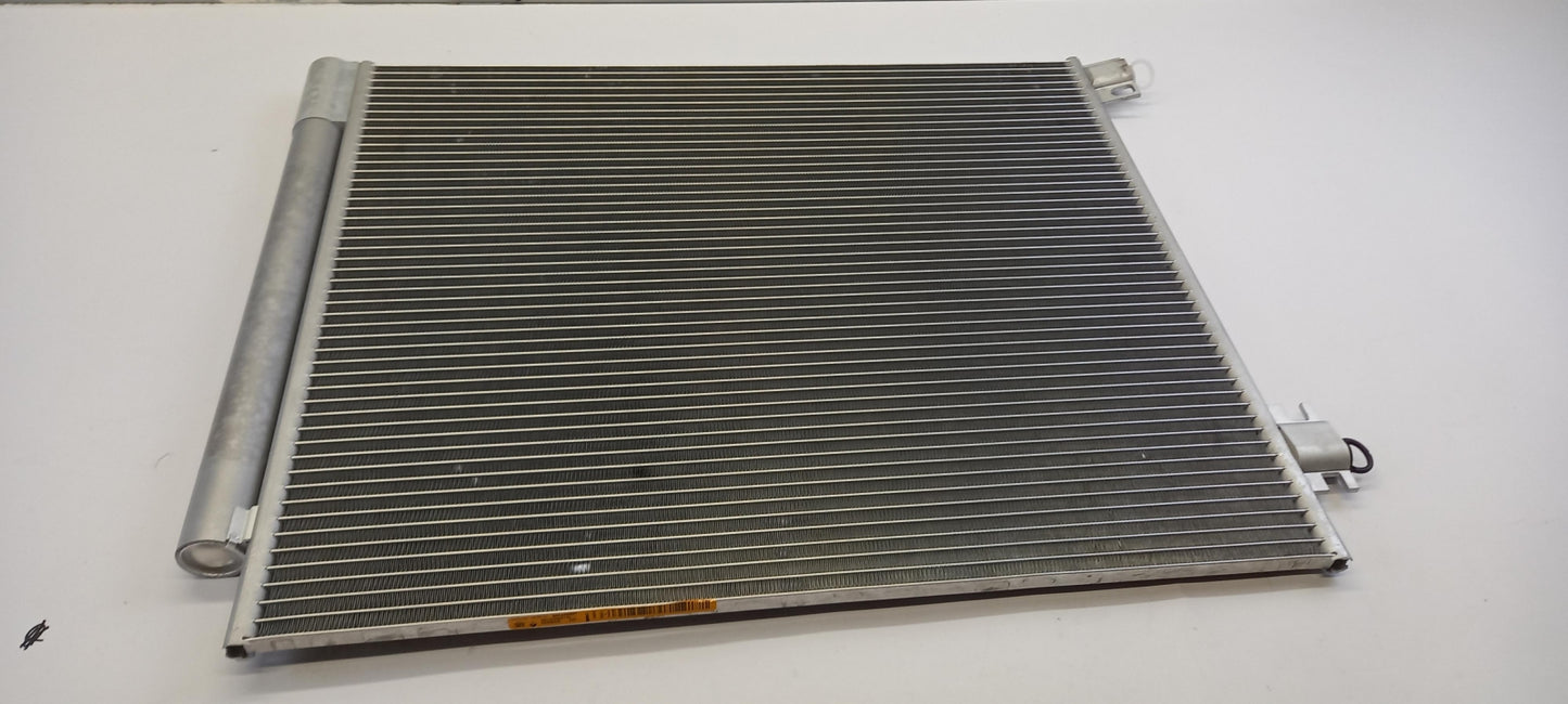 Original RENAULT Kadjar Koleos II Espace V Austral Klimakondensator 921006951R