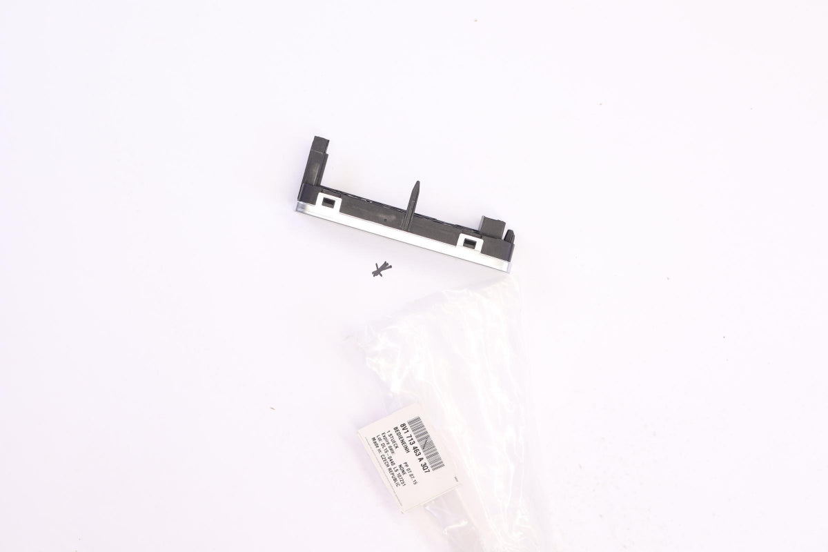 Original OE Volkswagen Mittelkonsole Teil 8V1713463A3Q7