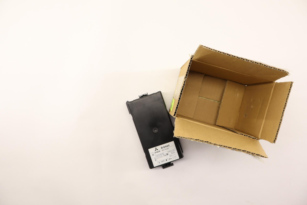 Original OE MITSUBISHI Sicherungskasten 8637A390