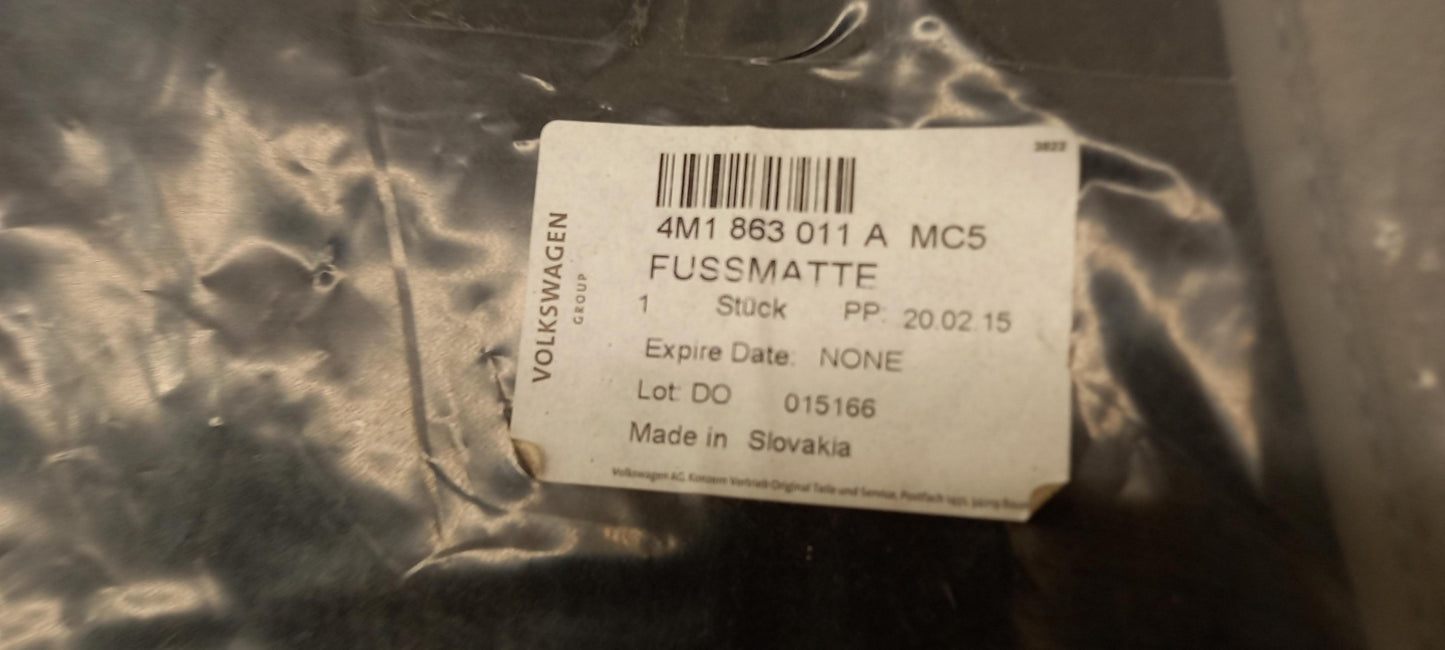 Original OE Volkswagen Fußmattensatz 4M1863011AMC5