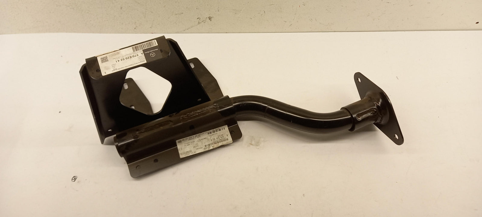Original OE MERCEDES-BENZ Halter A9705200241