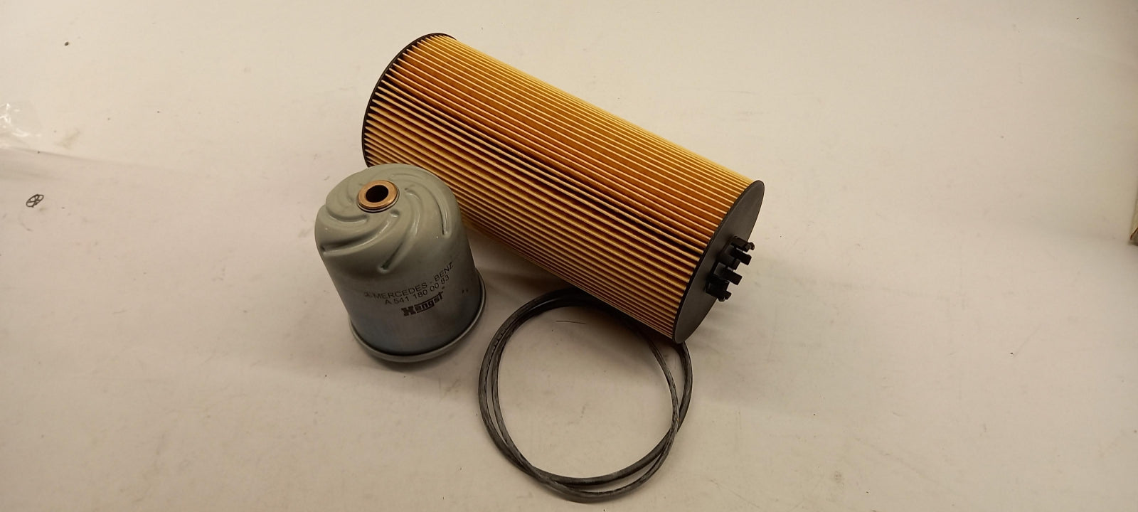 Original MERCEDES-BENZ Axor Actros MP2 MP3 Ölfilter A5411800109