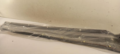 Original OE MITSUBISHI Schweller MR636538