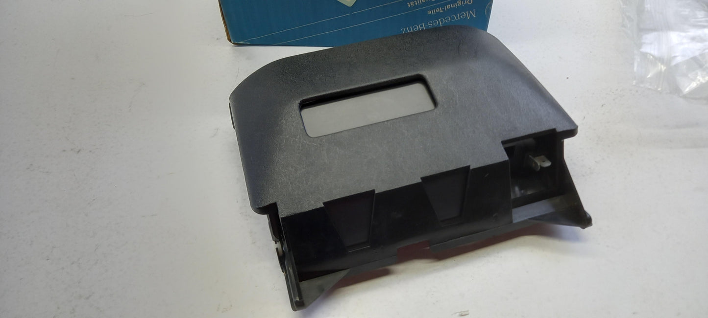 Original OE MERCEDES-BENZ Aschenbecher A20181000309051