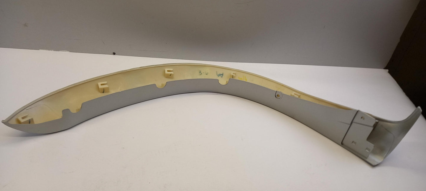 Original OE MITSUBISHI Kotflügel Zierleiste MR439190