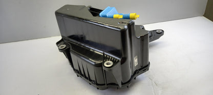 Original OE Volkswagen Additivbehälter 8W0131879BB