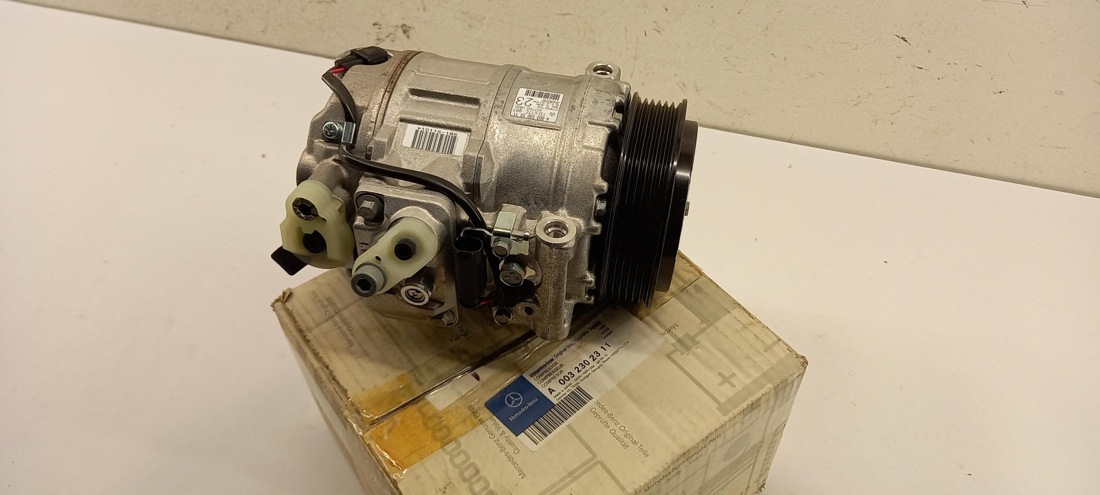 Original MERCEDES-BENZ Vito Viano W639 Klimakompressor A0032302311